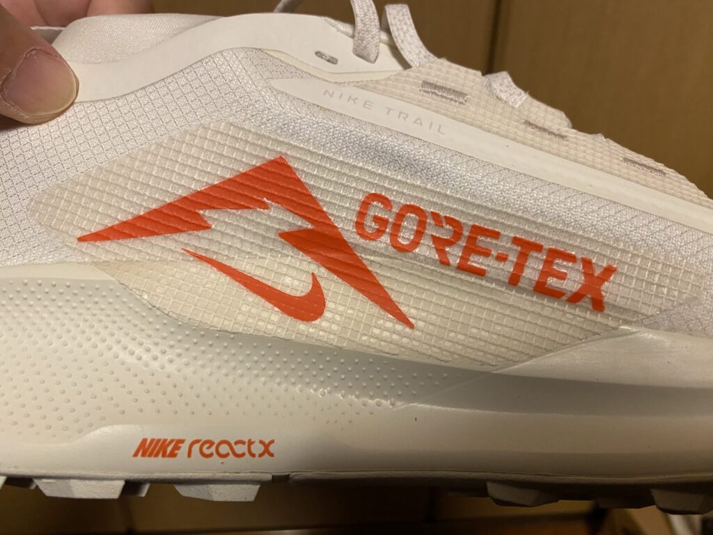 ナイキペガサストレイル5 GORE-TEX：ミッドソール2