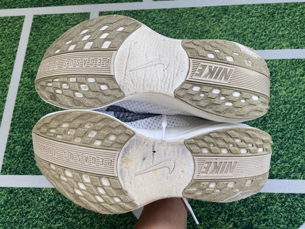 ナイキペガサスプラスアウトソール全体