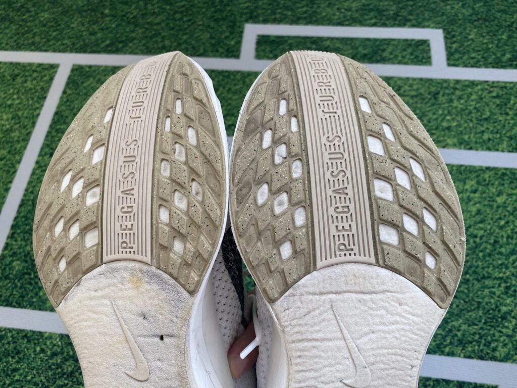 ナイキペガサスプラスアウトソール前